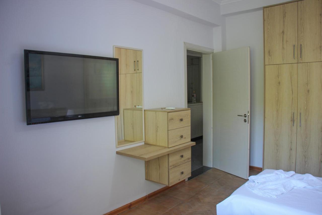 Ballo Apartments Gjirokastër Exterior foto